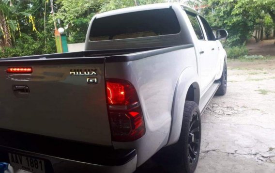 Selling Toyota Hilux 2015 Automatic Diesel in San Fernando-6