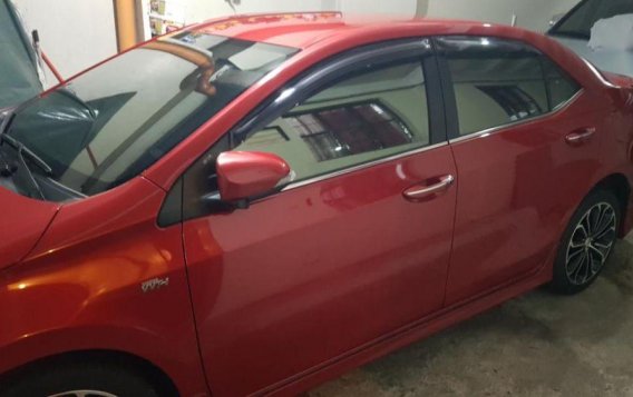 Selling 2nd Hand Toyota Corolla Altis 2015 in Manila
