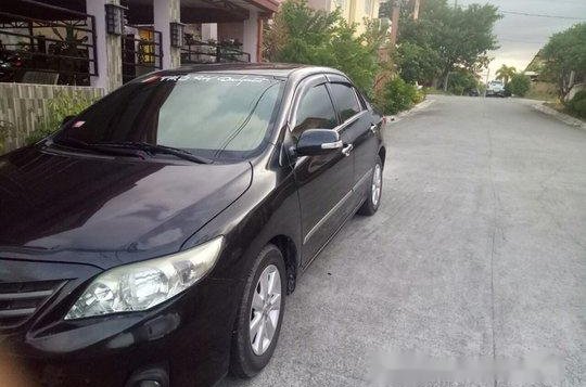 Sell Black 2011 Toyota Corolla Altis in Manila-1