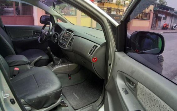 Selling 2nd Hand Toyota Innova 2014 in Marikina-2