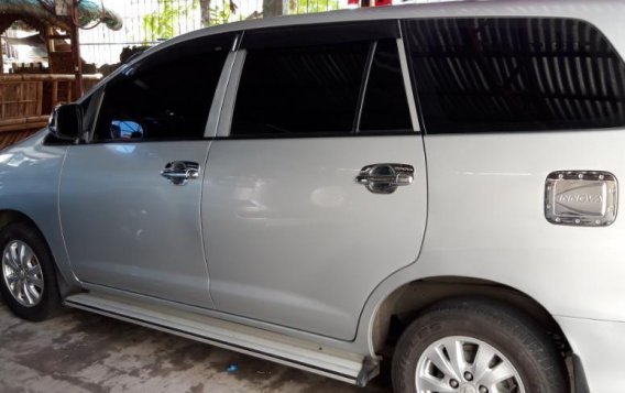 Toyota Innova 2013 Manual Diesel for sale in Quezon City-3