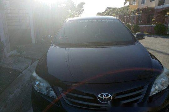 Sell Black 2011 Toyota Corolla Altis in Manila-2