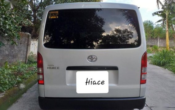 2nd Hand Toyota Hiace 2015 at 60000 km for sale-1