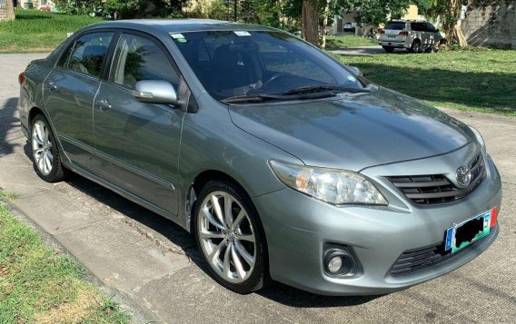 Sell 2nd Hand 2011 Toyota Altis Automatic Gasoline in Las Piñas-2