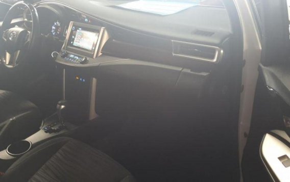 Pearlwhite Toyota Innova 2018 for sale in Quezon City-3