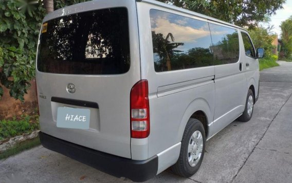 2nd Hand Toyota Hiace 2015 at 60000 km for sale-2