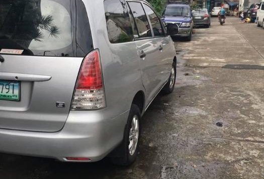 Selling 2nd Hand Toyota Innova 2011 in Caloocan-2