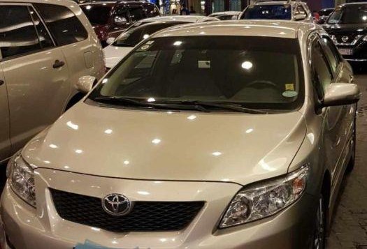 Selling 2nd Hand Toyota Altis 2009 in Pasay-2