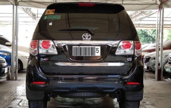 Selling 2nd Hand Toyota Fortuner 2014 in Makati -1