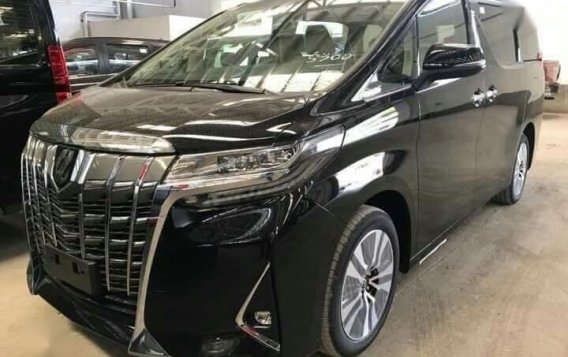 Sell Brand New 2019 Toyota Alphard Automatic Gasoline in Makati-3