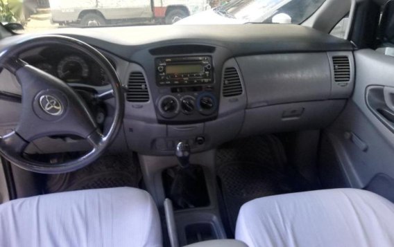 2006 Toyota Innova for sale in Quezon City-5