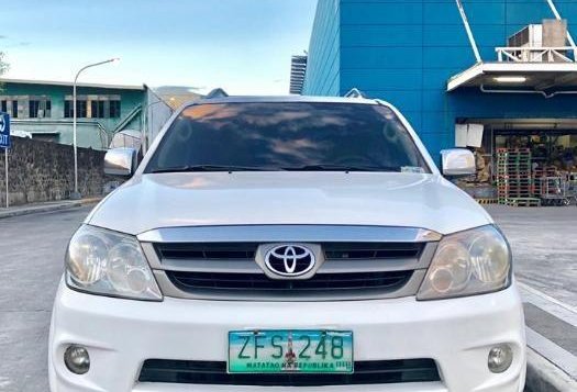 Selling 2nd Hand Toyota Fortuner 2006 in Las Piñas-11