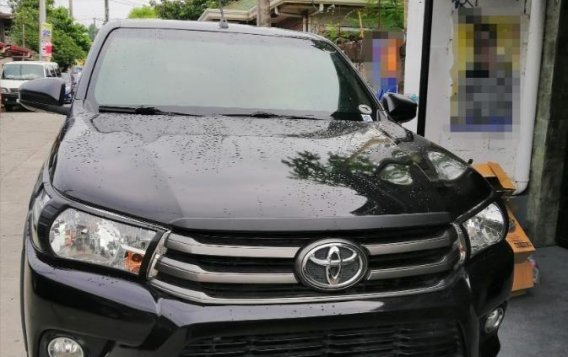 Selling 2nd Hand Toyota Hilux 2016 Manual Diesel in Angeles