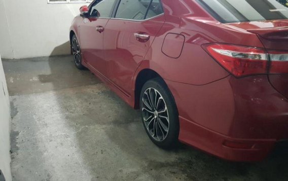 Selling 2nd Hand Toyota Corolla Altis 2015 in Manila-4