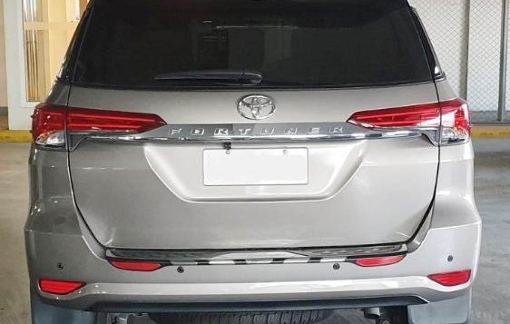 Selling 2nd Hand Toyota Fortuner 2017 in Quezon City-3