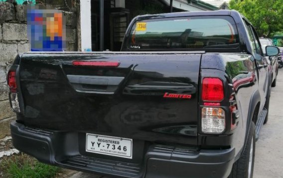 Selling 2nd Hand Toyota Hilux 2016 Manual Diesel in Angeles-7