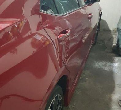 Selling 2nd Hand Toyota Corolla Altis 2015 in Manila-5