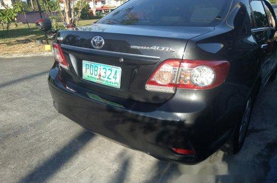 Sell Black 2011 Toyota Corolla Altis in Manila-6