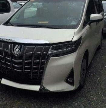 Sell Brand New 2019 Toyota Alphard Automatic Gasoline in Makati-7