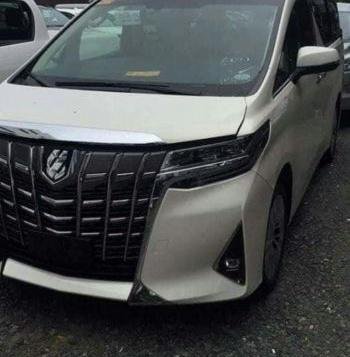 Sell Brand New 2019 Toyota Alphard Automatic Gasoline in Makati-8