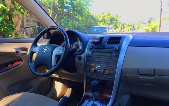 Used Toyota Altis 2011 at 60000 km for sale-3