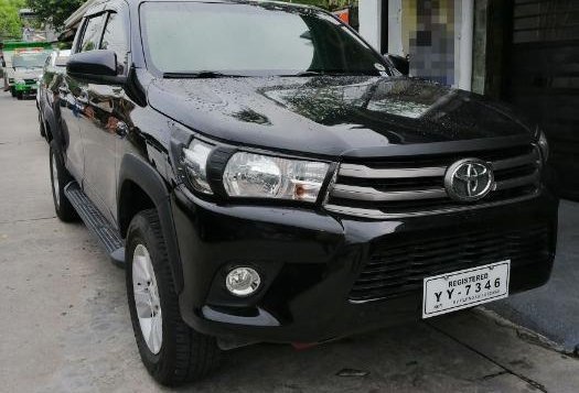 Selling 2nd Hand Toyota Hilux 2016 Manual Diesel in Angeles-8