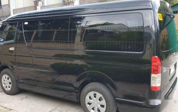 Selling Black Toyota Hiace 2018 at 1900 km in Quezon City-7