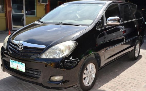 Sell 2010 Toyota Innova Automatic Diesel at 80000 km in Pasig-1