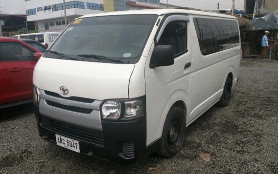 Sell 2nd Hand 2015 Toyota Hiace Manual Diesel at 37000 km in Cainta-1