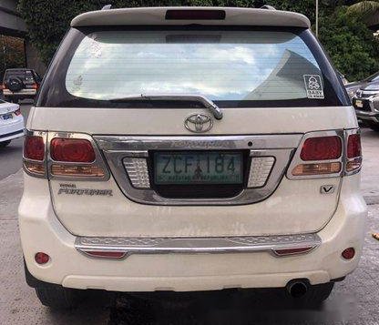 Selling White Toyota Fortuner 2007 at 105000 km in Quezon City-3