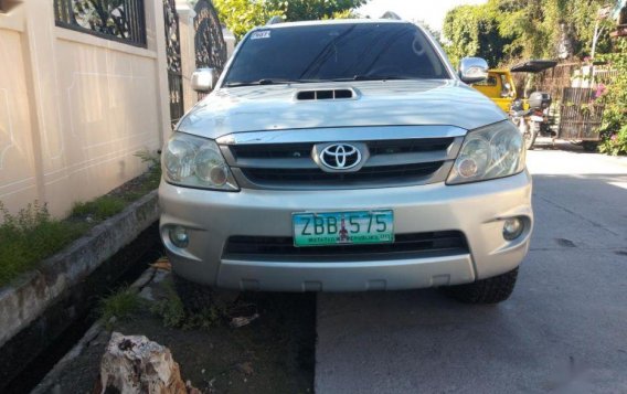 Selling Used Toyota Fortuner 2006 in Paniqui