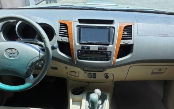 Toyota Fortuner 2011 Automatic Diesel for sale in Quezon City-4