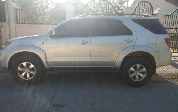 Selling Used Toyota Fortuner 2006 in Paniqui-3