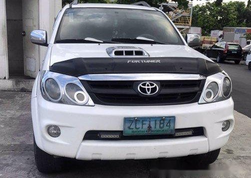 Selling White Toyota Fortuner 2007 at 105000 km in Quezon City