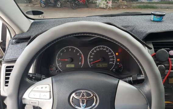 Selling 2nd Hand Toyota Altis 2010 Automatic Gasoline in Manila-7