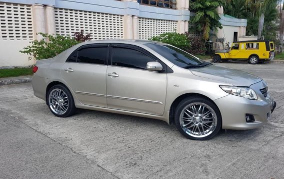 Selling 2nd Hand Toyota Altis 2010 Automatic Gasoline in Manila-2