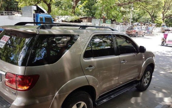 Sell Beige 2006 Toyota Fortuner Automatic Diesel at 80000 km in Quezon City-3