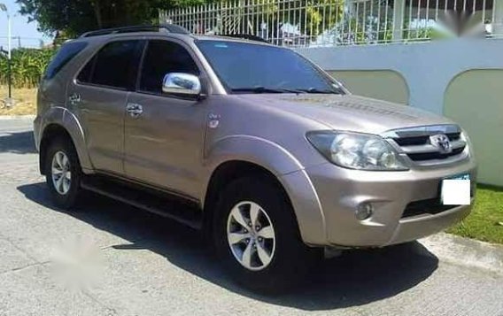 Toyota Fortuner 2007 Automatic Diesel for sale in Dasmariñas-3