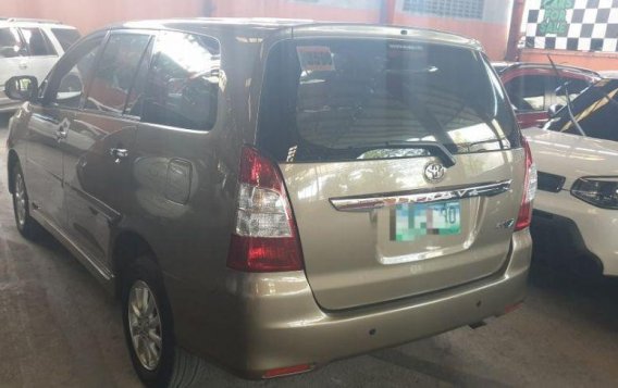 2nd Hand Toyota Innova 2012 Automatic Gasoline for sale in Quezon City-2