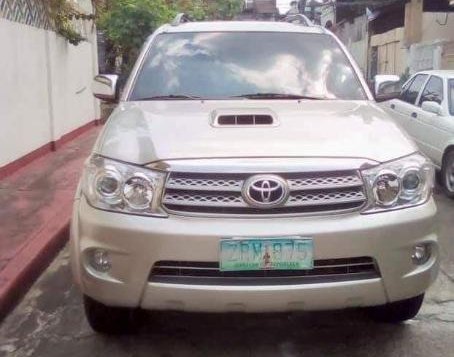 Selling 2nd Hand Toyota Fortuner 2008 at 70000 km in Angeles