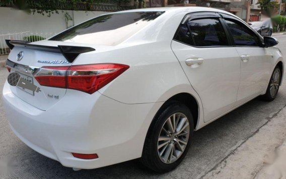 Selling 2nd Hand Toyota Altis 2015 Manual Gasoline at 40000 km in Quezon City-5