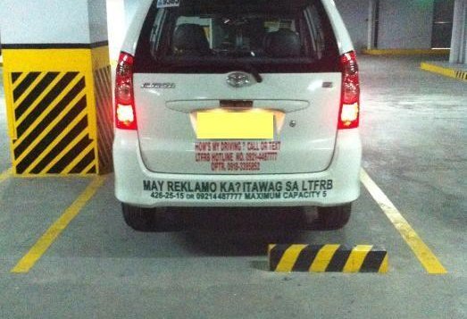 Sell 2nd Hand 2010 Toyota Avanza Manual Gasoline at 130000 km in Makati-2