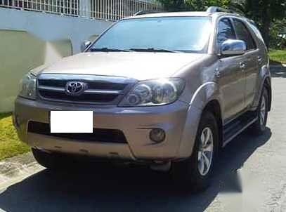 Toyota Fortuner 2007 Automatic Diesel for sale in Dasmariñas-1