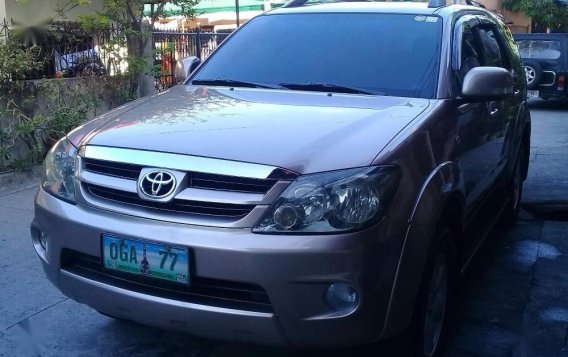 Selling Toyota Fortuner 2006 Automatic Gasoline in Bacoor-2