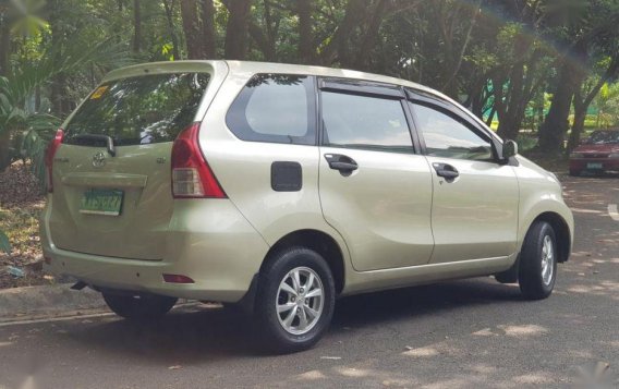 Selling Toyota Avanza 2014 Automatic Gasoline in Quezon City-1