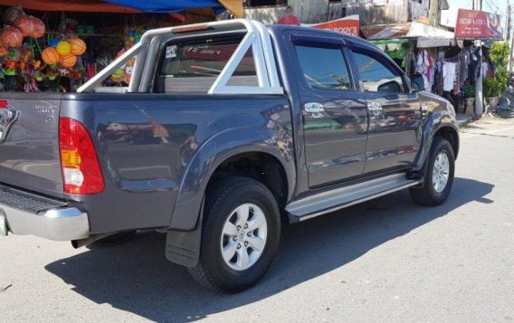 Sell 2nd Hand 2011 Toyota Hilux Manual Diesel at 78000 km in Rosales-5