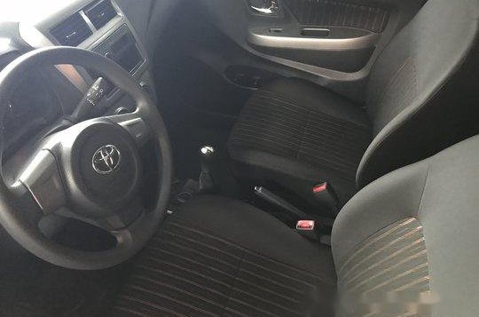 Selling Silver Toyota Wigo 2019 Manual Gasoline in Quezon City-8