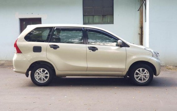 Selling Toyota Avanza 2014 Automatic Gasoline in Quezon City-8