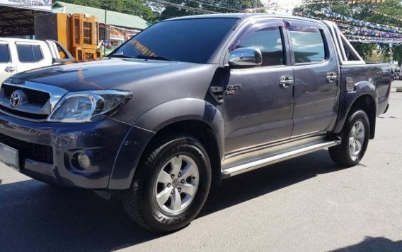 Sell 2nd Hand 2011 Toyota Hilux Manual Diesel at 78000 km in Rosales-2
