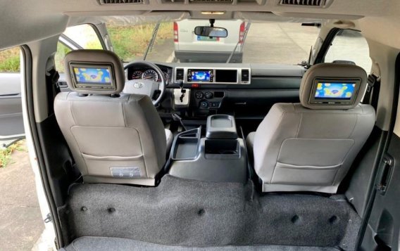 2nd Hand Toyota Hiace 2019 at 1000 km for sale in Mandaluyong-4